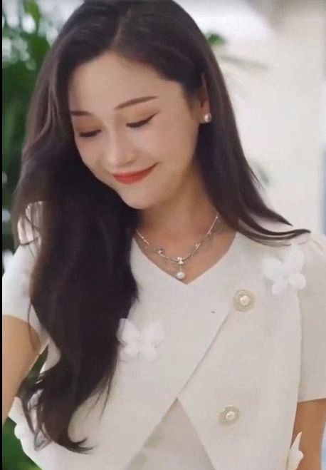 先婚后愛(ài)穆總的神秘寵妻